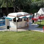 L'azure 4* 료렛 드 마르